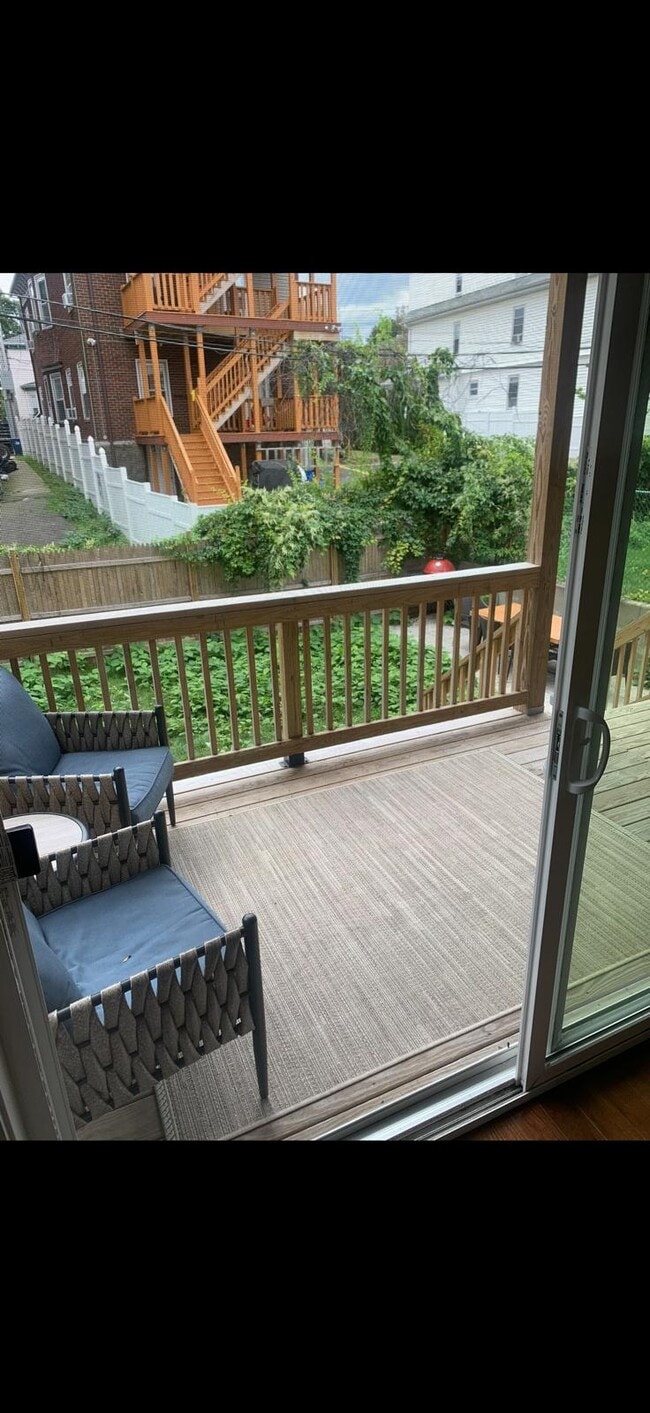 Foto del edificio - 71 Savin St