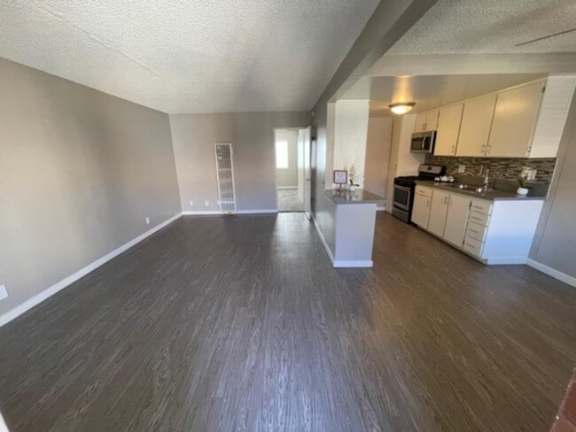 Interior Photo - 291 Avocado St.