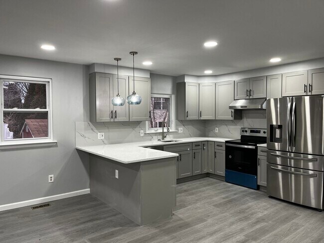 Foto del edificio - 7857 Lawndale Ave