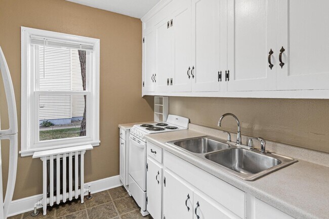 Foto del edificio - 1759 Pleasant St