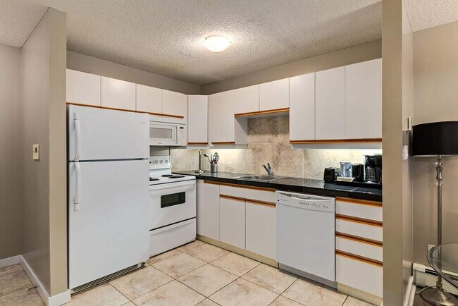 Photo du bâtiment - Meredith Road Apartments