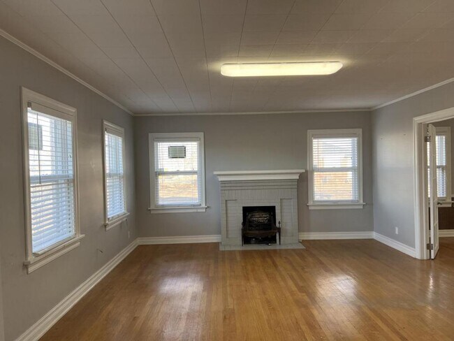 Foto del edificio - 1720 Exchange Ave