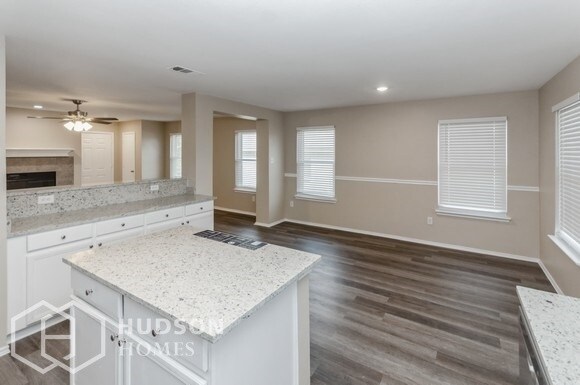 Building Photo - NOW AVAILABLE! 604 Candellia Dr, DeSoto, T...