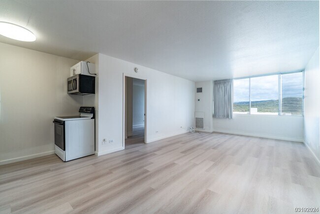Building Photo - $3100 | 2bd/2ba Condominium, All Utilities Included Renovated at Harbour Ridge