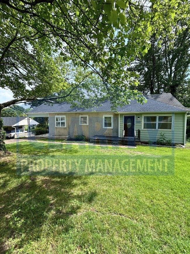 Three bedroom home in Chattanooga! - Three bedroom home in Chattanooga!