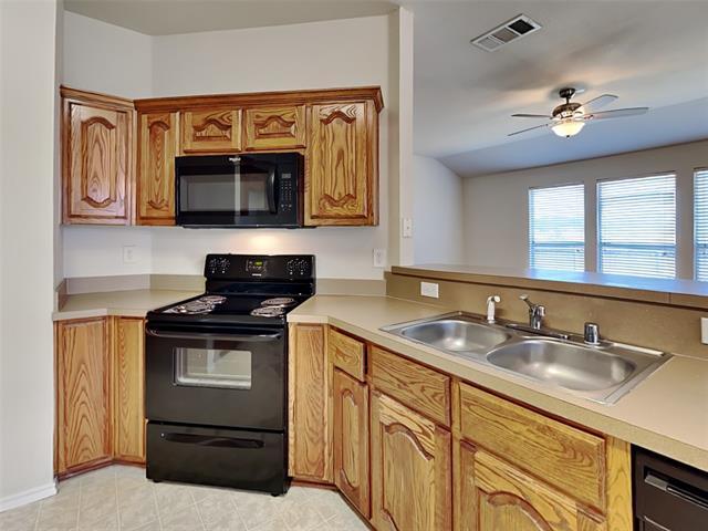 Building Photo - 106 Brushy Creek Ln