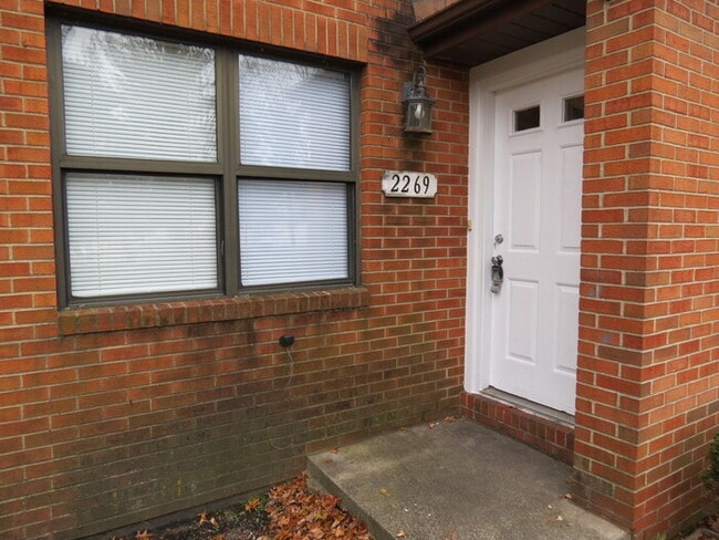 Foto del edificio - 2269 Hughey Dr