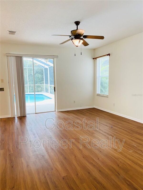 Building Photo - 11113 Avery Oaks Dr