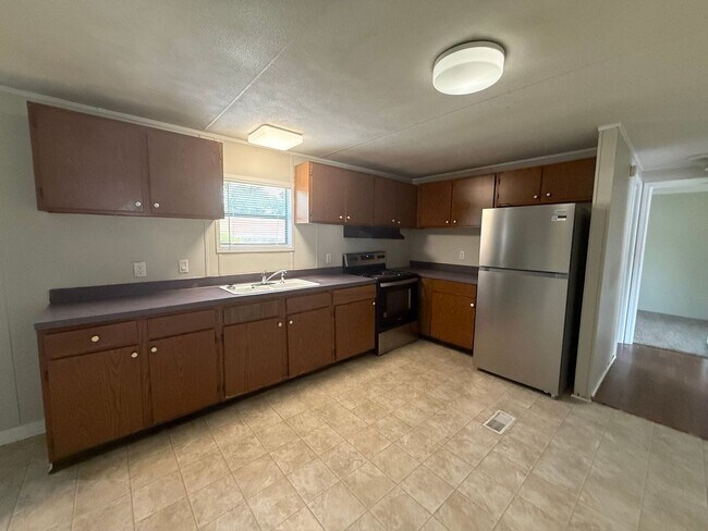 Foto del edificio - 3 bedroom, 2 bath Mobile Home