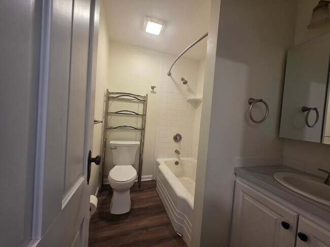 Foto del edificio - 152 8th St NW