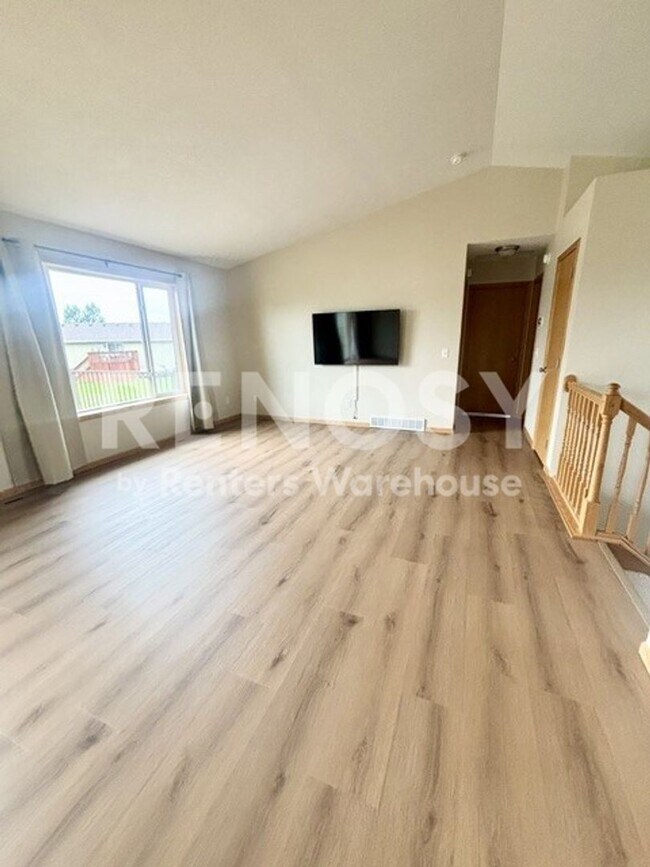 Foto del edificio - 605 SW 7th Ave