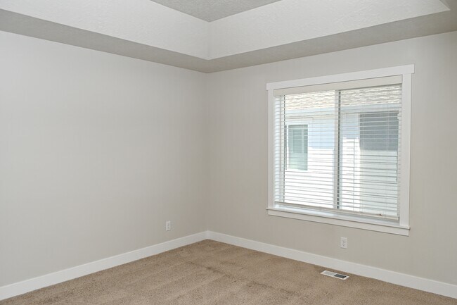 Foto del edificio - 2778 W 4175 S