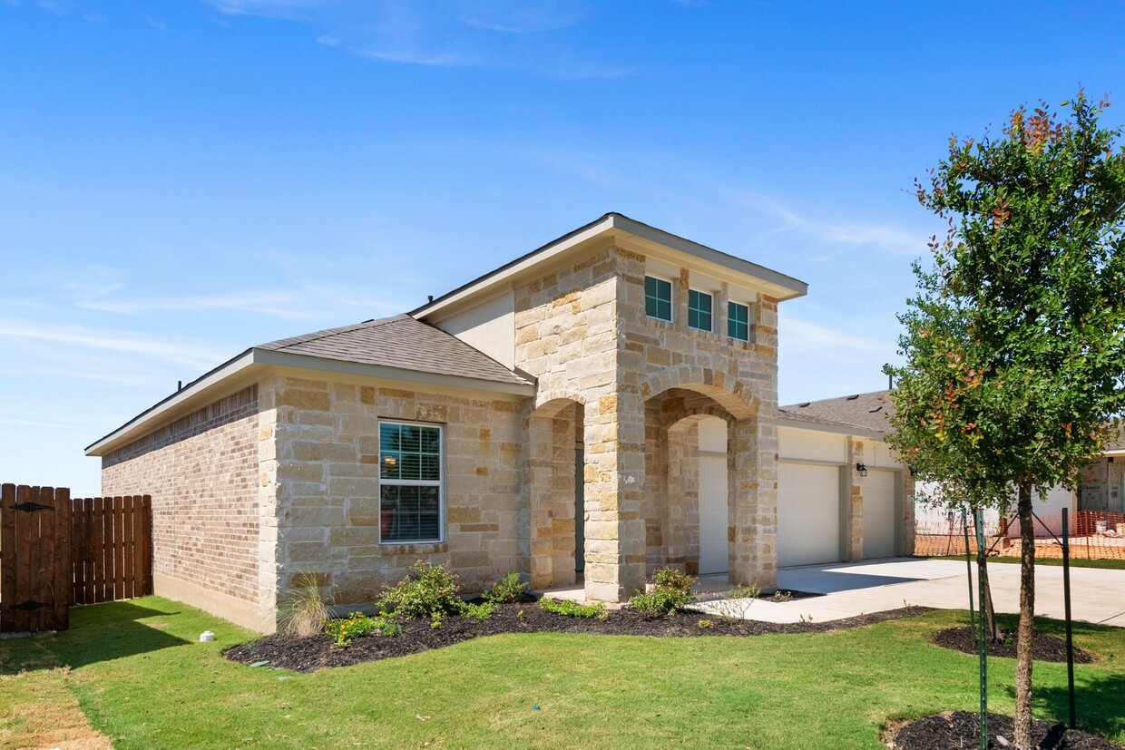 Primary Photo - Recent Construction home in Lively Ranch -...