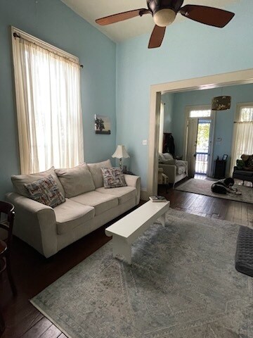 living room - 2367 Laurel St