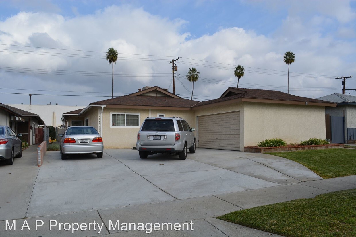 Primary Photo - 16213 Haldane St