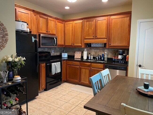 Foto del edificio - 451 N Columbia St