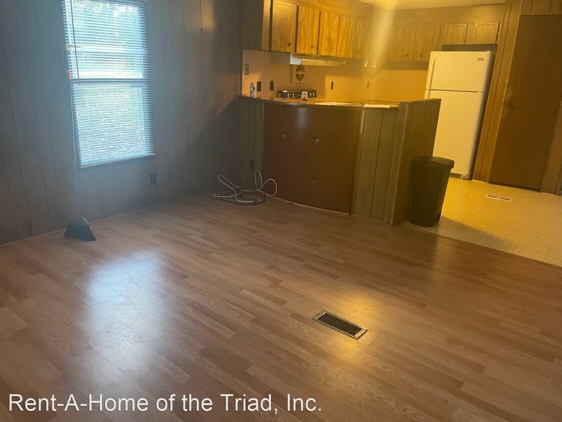 Primary Photo - 2 br, 1.5 bath House - 824 A Hwy 150