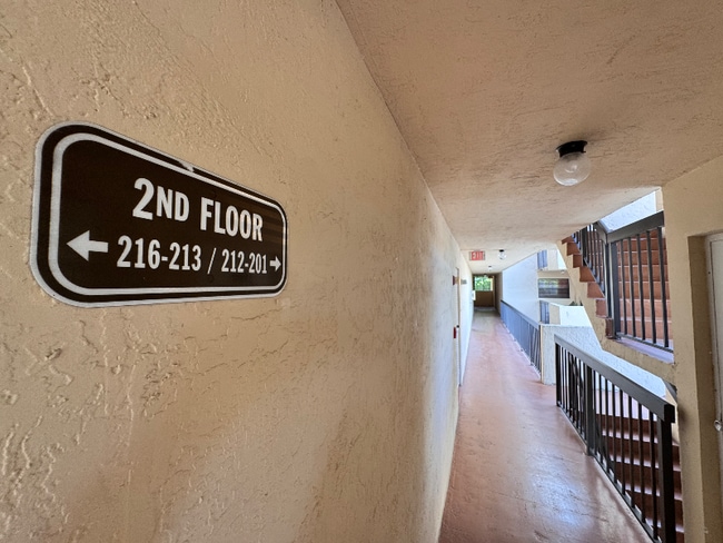 Foto del edificio - 995 SW 84th Ave
