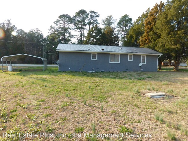 Building Photo - 3 br, 1 bath House - 1718 Wintergreen Road