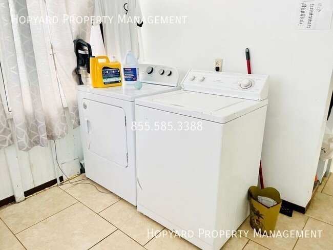 Photo - 737 S 11th St Apartment