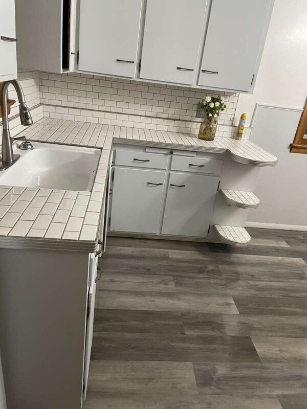 Building Photo - 21650 Fuller Ave