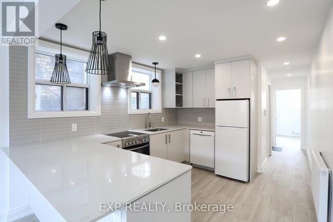 Building Photo - 73 Balfour Ave