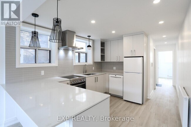 Photo du bâtiment - 73 Balfour Ave