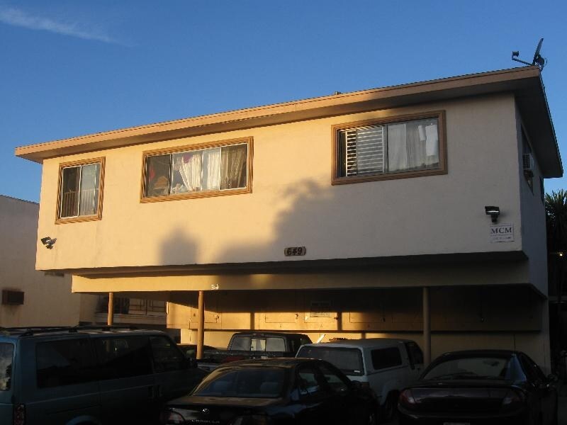 Building Photo - 649 N Hobart Blvd