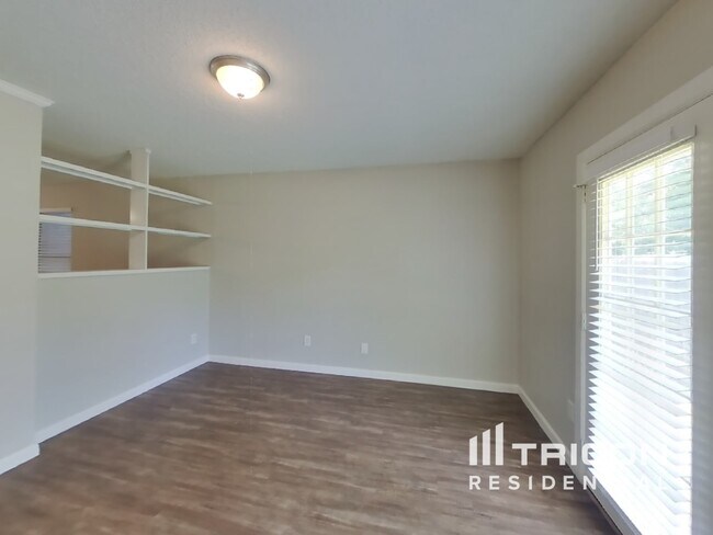 Building Photo - 9945 Sparrow Hawk Ln