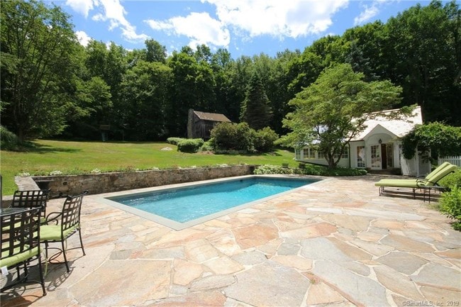 Building Photo - 336 Old Branchville Rd
