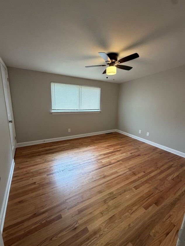 Building Photo - 3625 Glenwood Dr