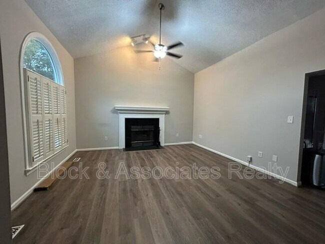 Foto del edificio - 2700 W Jameson Rd