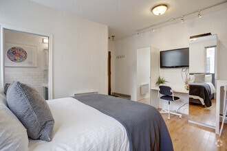 Building Photo - 925 Rue Cherrier