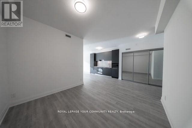 Photo du bâtiment - 65 Broadway Ave