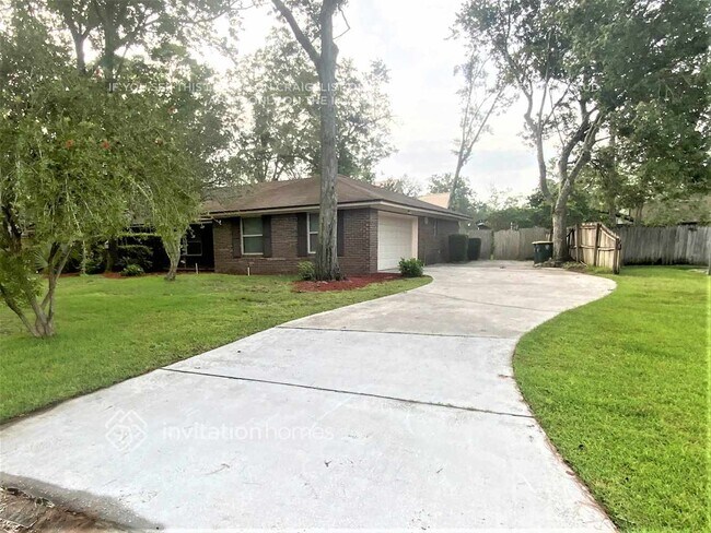 Building Photo - 11666 Wellington Way