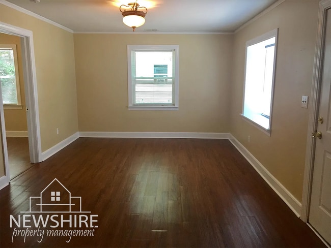 Photo - 24 Prancer Ave House