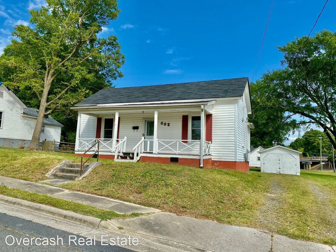 Primary Photo - 2 br, 1 bath House - 602 North Juniper Avenue