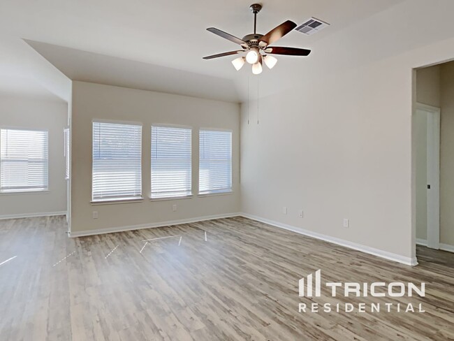 Building Photo - 14090 Waukegan Way S