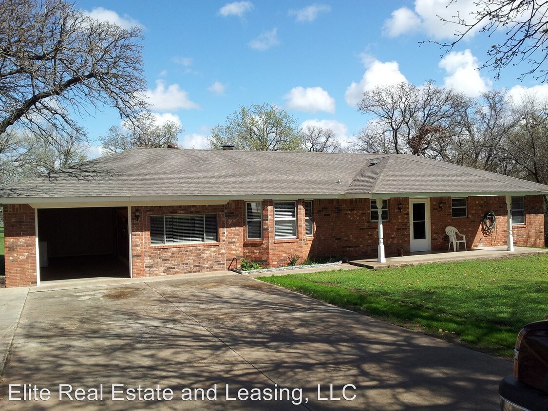 Primary Photo - 3 br, 2 bath House - 4600 WEST SIMMONS ROAD