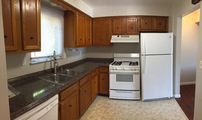 Foto del edificio - 2 Bedroom Shaler Townhouse with Garage