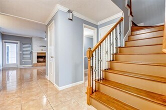 Building Photo - 10716 Briar Forest Dr