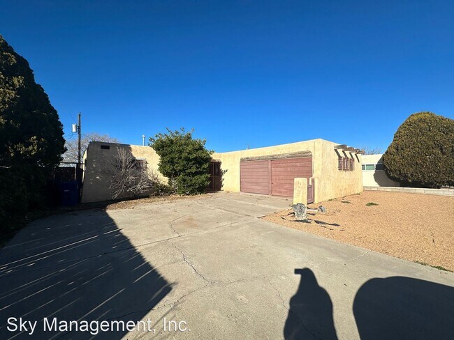 Building Photo - 3 br, 2 bath House - 4005 Van Buren St. NE