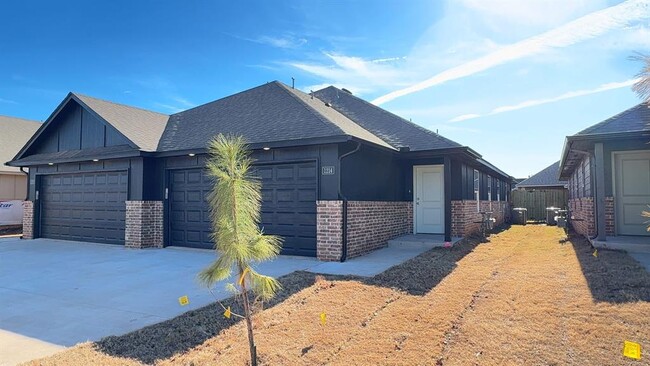 Building Photo - 1214 NW 113th St