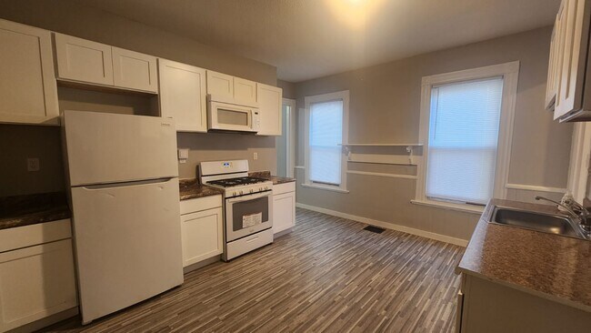 Building Photo - 254 Winthrop Ave
