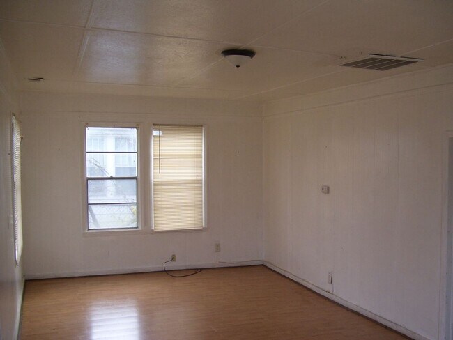 Building Photo - Bessemer   35020