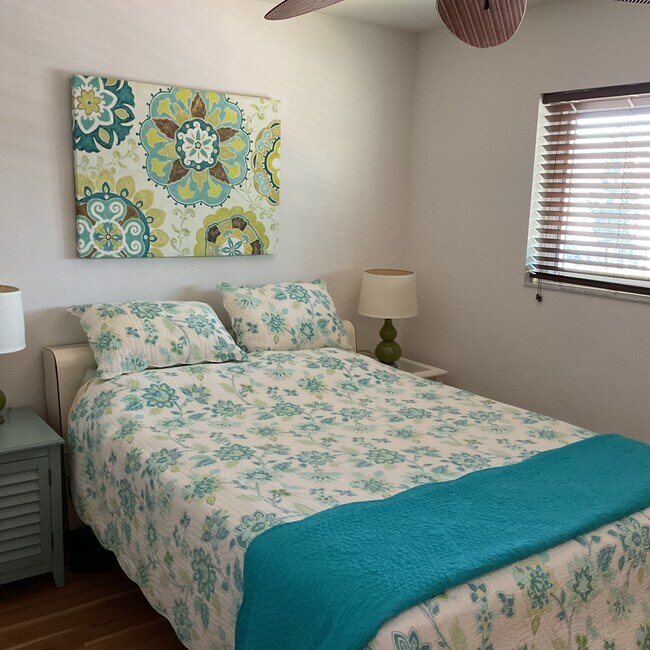 Foto del edificio - 1014 Manatee Rd