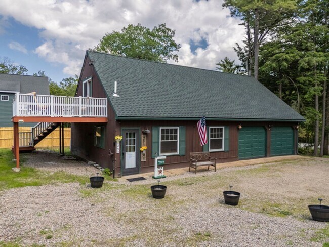 Foto del edificio - 429 Long Island Rd