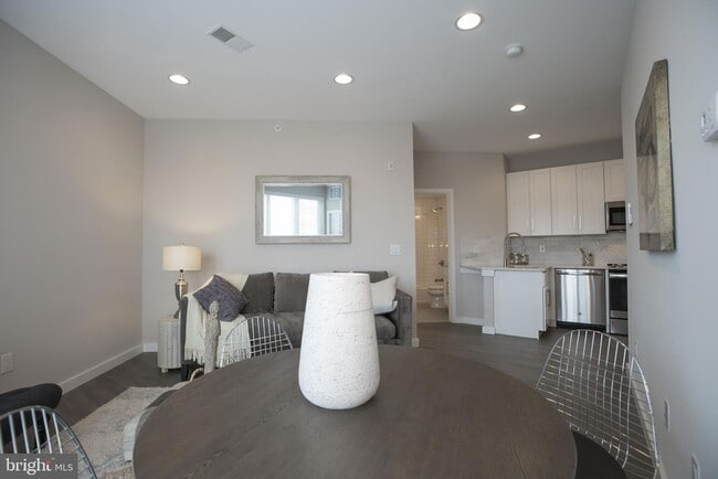 Foto del edificio - 1508 Ridge Ave