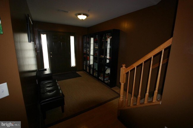 Building Photo - 10701 Vista Gardens Dr