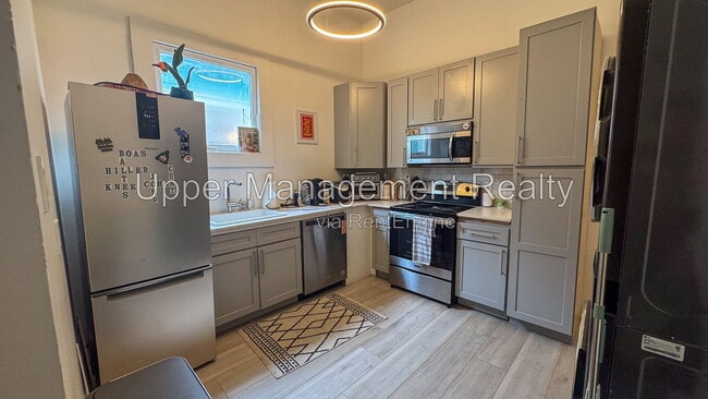 Photo - 7214 Oak Street Apartment